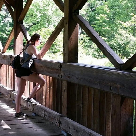 Meet your Posher, Allyson - Picture 2 of 2